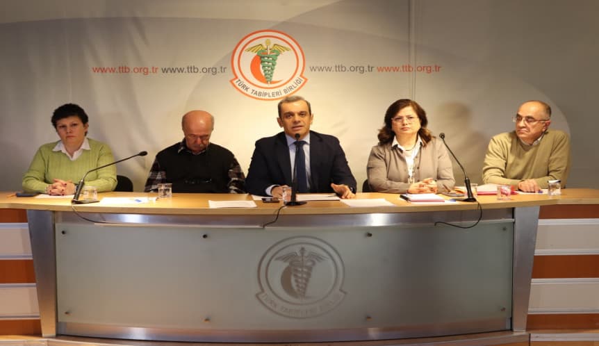 HASTANELERİN TEHLİKE SINIFININ DÜŞÜRÜLMESİ ÖNERİSİNE KARŞI ORTAK AÇIKLAMA: “ÇALIŞAN VE HASTA GÜVENLİĞİ AÇISINDAN CİDDİ SONUÇLARA YOL AÇACAK ÖNERİDEN DERHAL VAZGEÇİLMELİDİR!”