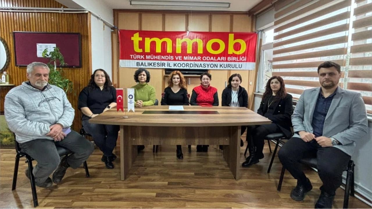 TMMOB BALIKESİR İKK: 6 ŞUBAT DEPREMİNİ UNUTMADIK! SORUMLULAR HESAP VERSİN!