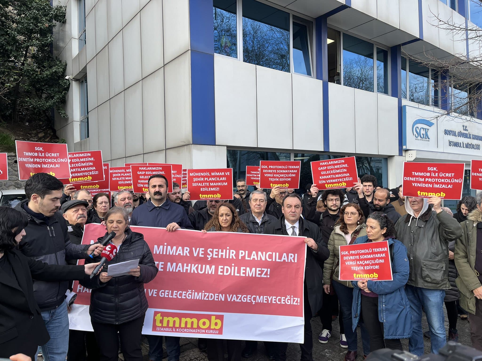 TMMOB İSTANBUL İKK: MÜHENDİS, MİMAR VE ŞEHİR PLANCILARI SEFALETE MAHKûM EDİLEMEZ! HAKLARIMIZDAN VE GELECEĞİMİZDEN VAZGEÇMEYECEĞİZ!